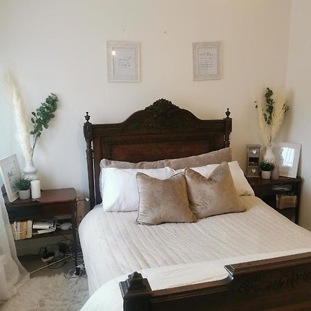 Beautiful Double Bedroom Shinfield Dış mekan fotoğraf