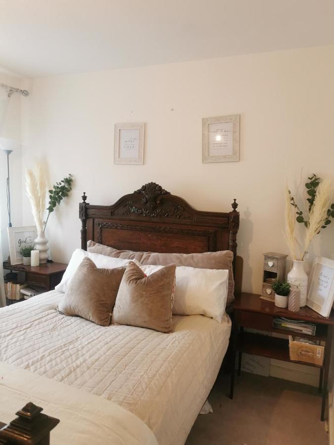 Beautiful Double Bedroom Shinfield Dış mekan fotoğraf